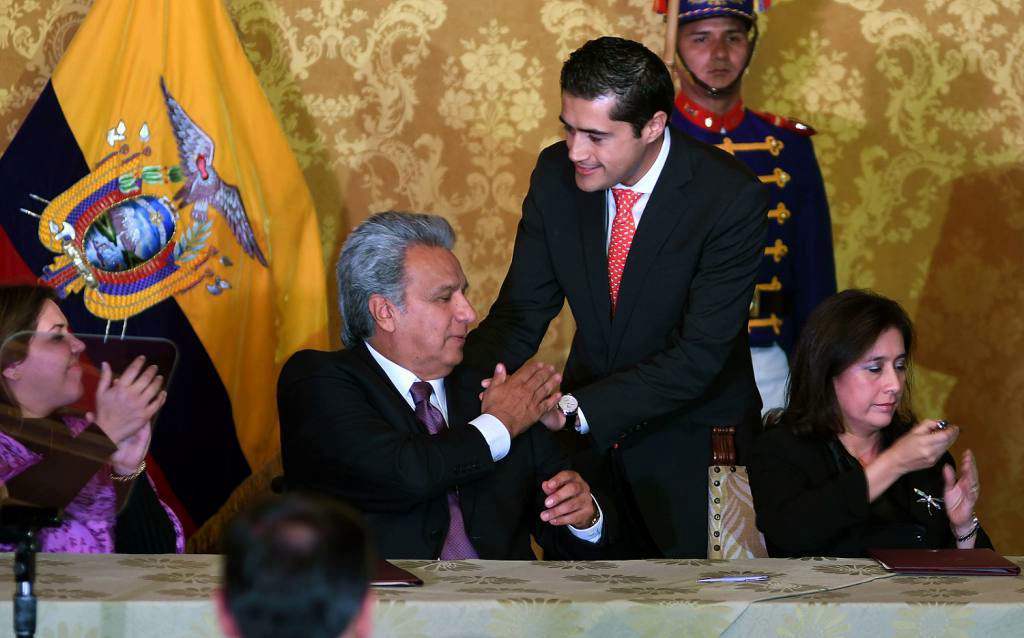 Política económica del Gobierno no contribuiría al cambio de matriz productiva en Ecuador