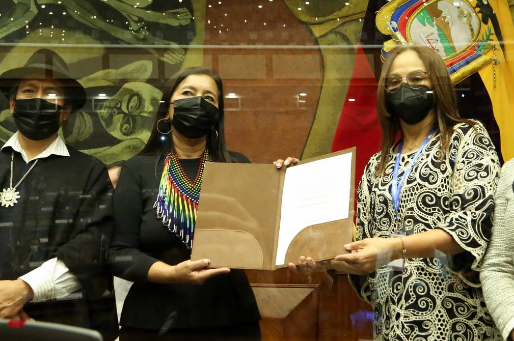 Guadalupe Llori consigue la presidencia de la Asamblea Nacional con 71 votos