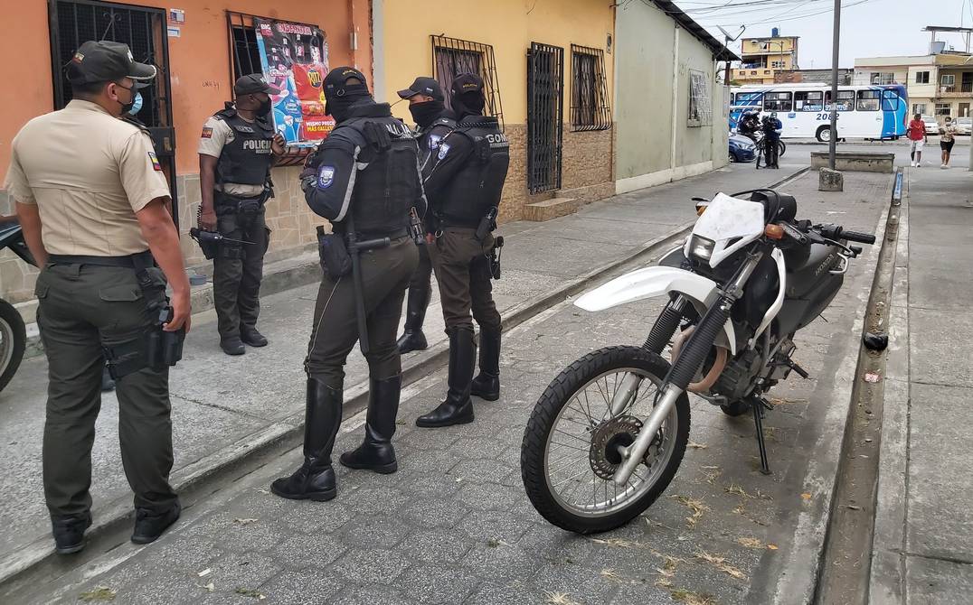 Lasso declara estado de excepción en Ecuador para frenar la delincuencia y el narcotráfico. Las FF. AA. van a las calles