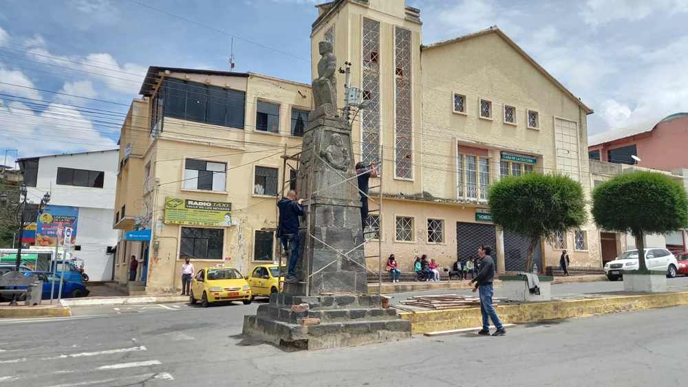 Guano: Municipio interviene en el monumento al trabajo