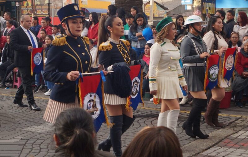 Imágenes del Desfile de la Riobambeñidad - abril 2024 - Mundial Medios